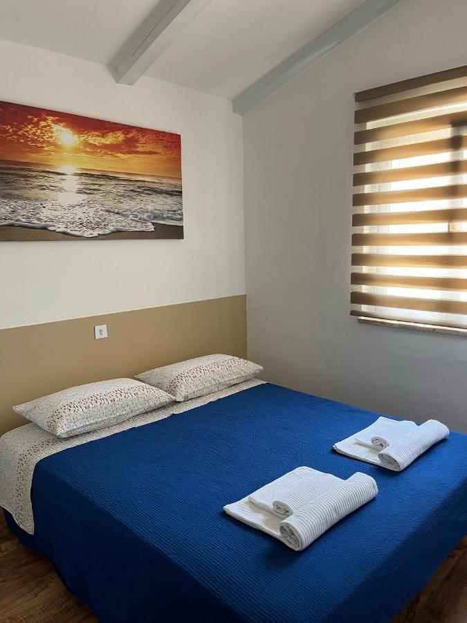Holiday Home Rosa Gedici Exterior photo